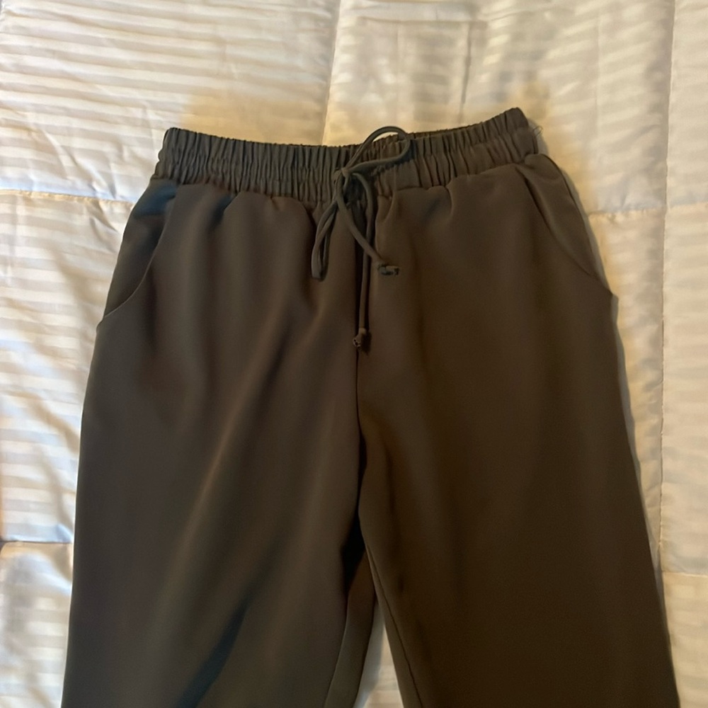 Light and high waisted pants